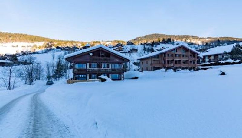 Camera standard - Mountain view apartment with terrace & slopes