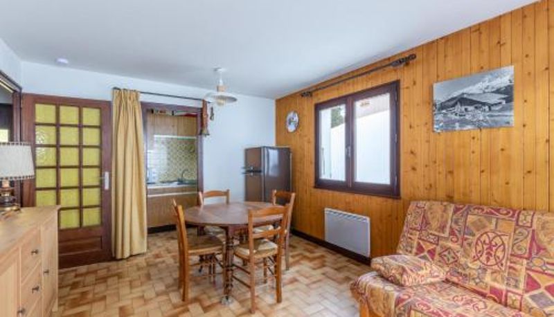 Camera standard - Mountain view apartment with terrace & slopes