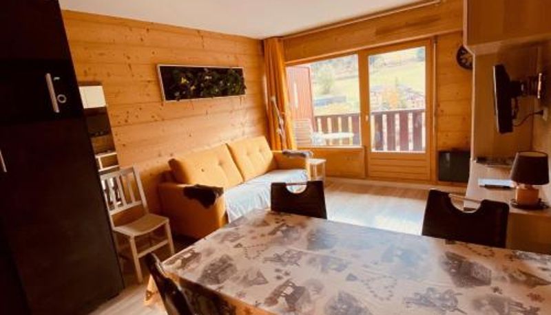 Chambre Standard - Appartement moderne centre village avec balcon et garage - FR-1-459-222