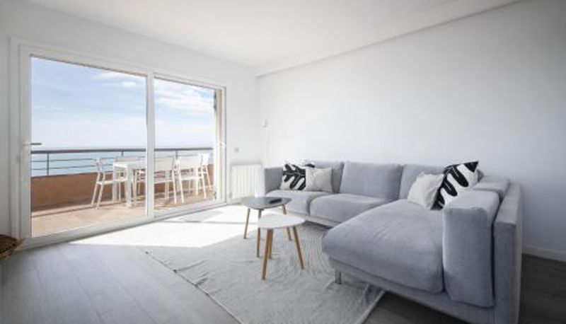 Apartamento - R143 Beachfront Apartment Dorianne
