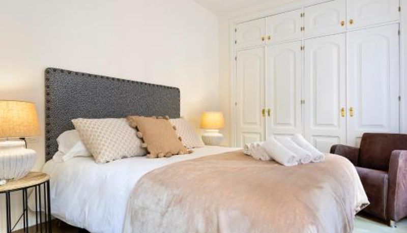 Apartament - Genteel Home Reyes Católicos