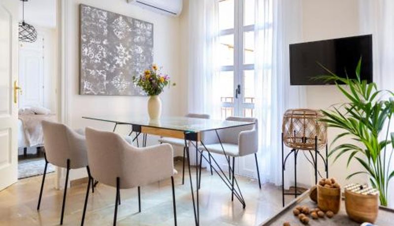 Apartament - Genteel Home Reyes Católicos