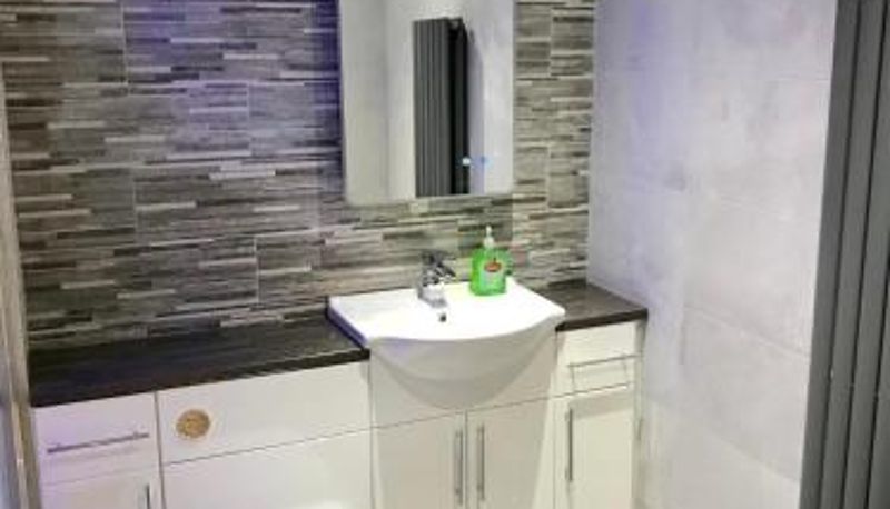 Camera standard - CITY CENTRE APARTMENT with Free Secure Underground Parking