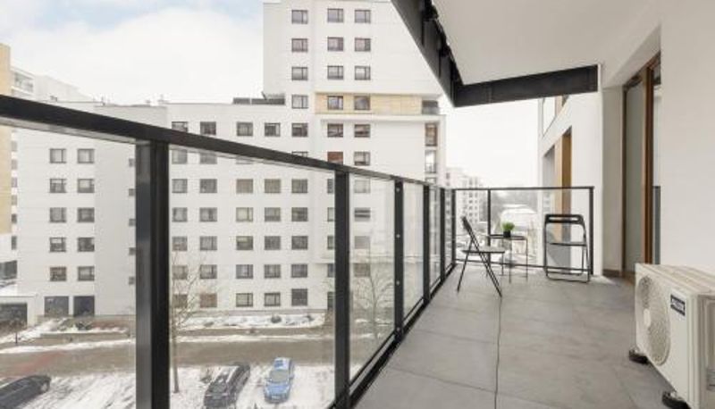 Apartament - Cozy Apartment Close to the Airport by Noclegi Renters Bright