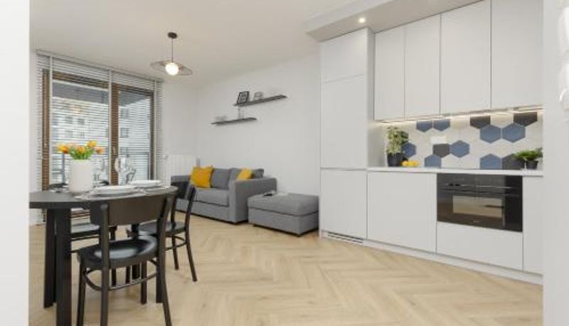 Apartament - Cozy Apartment Close to the Airport by Noclegi Renters Bright