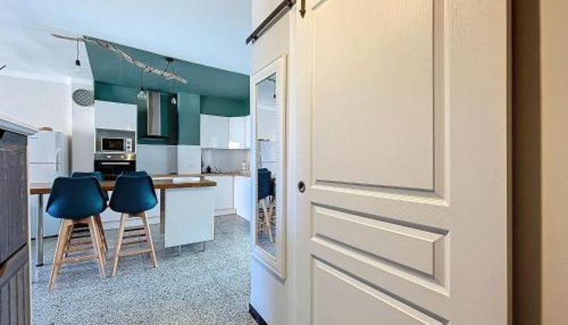 Apartamento - a 300Mts de la playa Sirena 2 2-Bonito piso