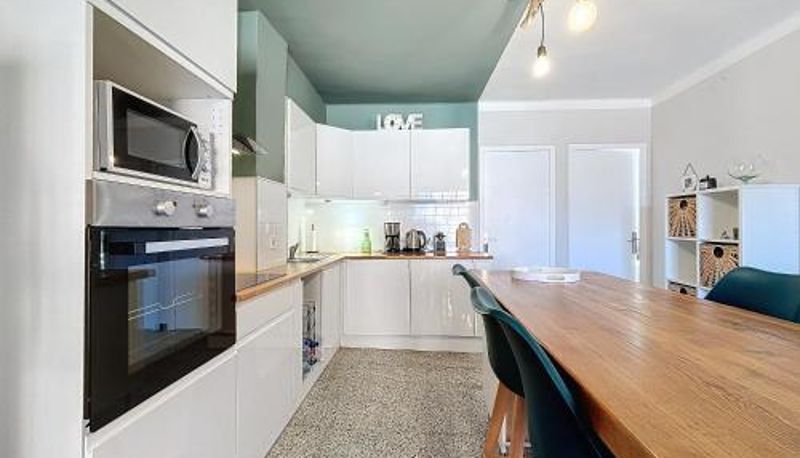 Apartamento - a 300Mts de la playa Sirena 2 2-Bonito piso