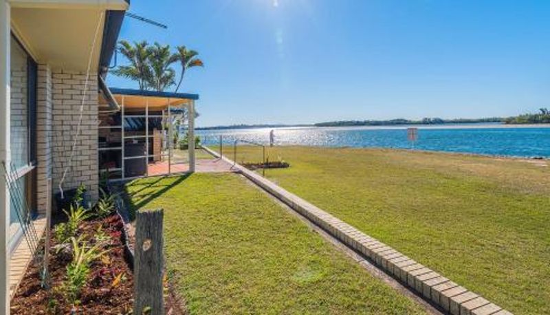 Standardzimmer - Peninsula Court Unit 10 - Waterfront Unit with Pool & River Views - Holiday Yamba