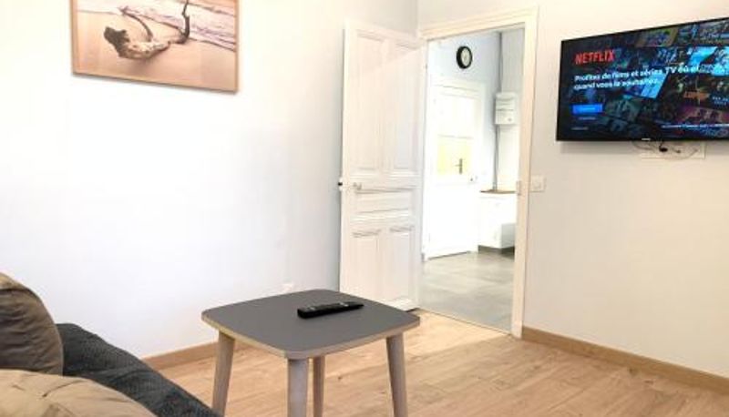 Camera standard - Appart'Village Le Creusot centre - Parking facile - Bus gare TGV 17 min