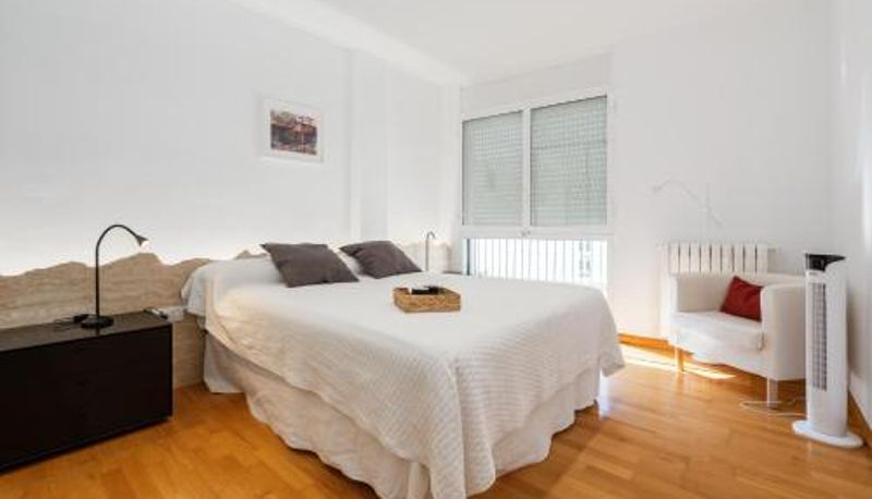 Apartment - Hauzify I Apartament Llaó