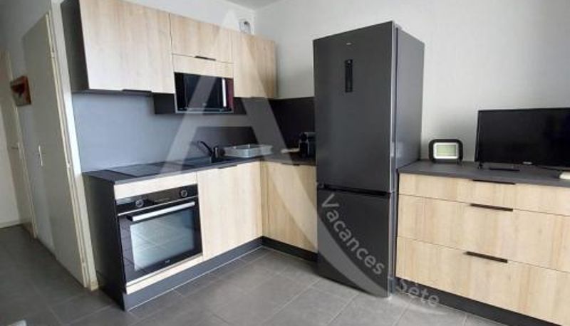 Apartment - T2 vue port de Sete