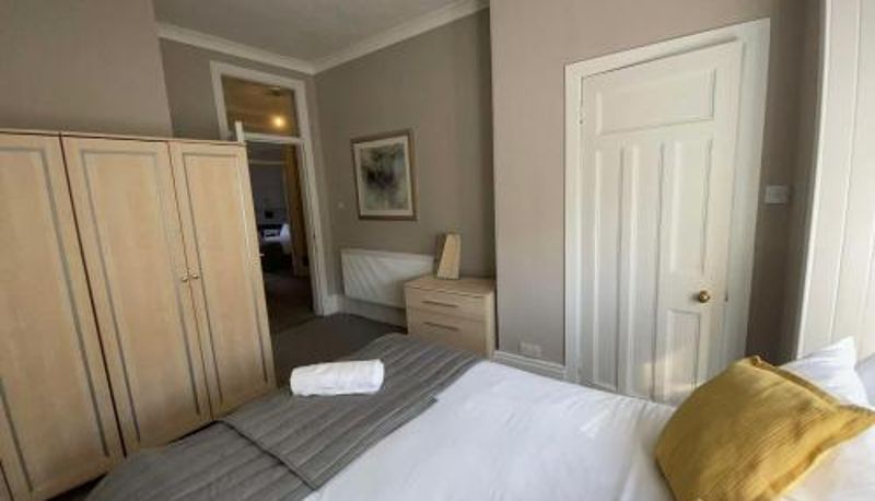 Appartement - Apartment 2 Bed West End