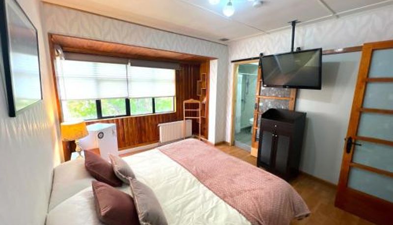 Daire - Incredible Downtown Duplex with Interior Backyard