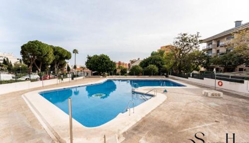 Daire - Sleeps 3  Pool Stylish Retreat 1Bed