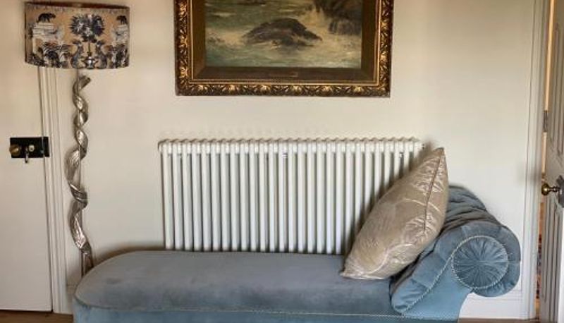 Apartment - Duke of Monmouth penthouse luxury apartment Lyme Regis 3 bedroom parking Hot tub Garden dog friendly
