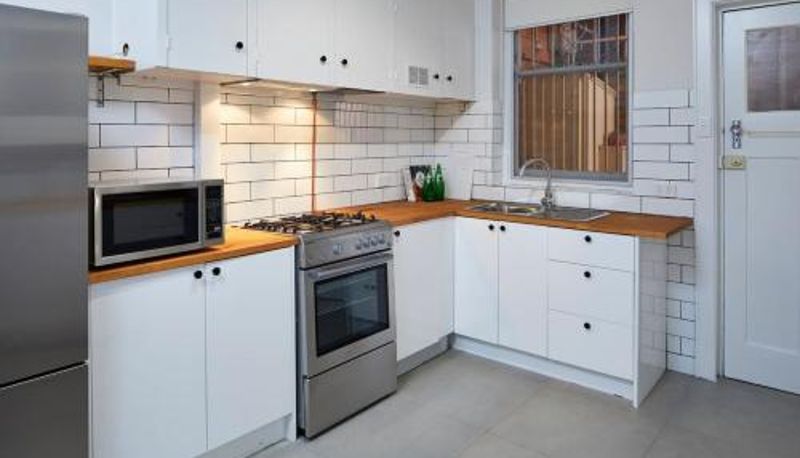 Appartement - 1 Bedroom Art Deco Apt With Study