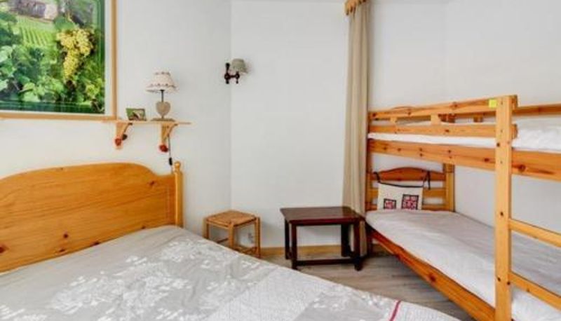 Quarto standard - proche commerces et ski  parking  6 pers. Appartement T2 lumineux