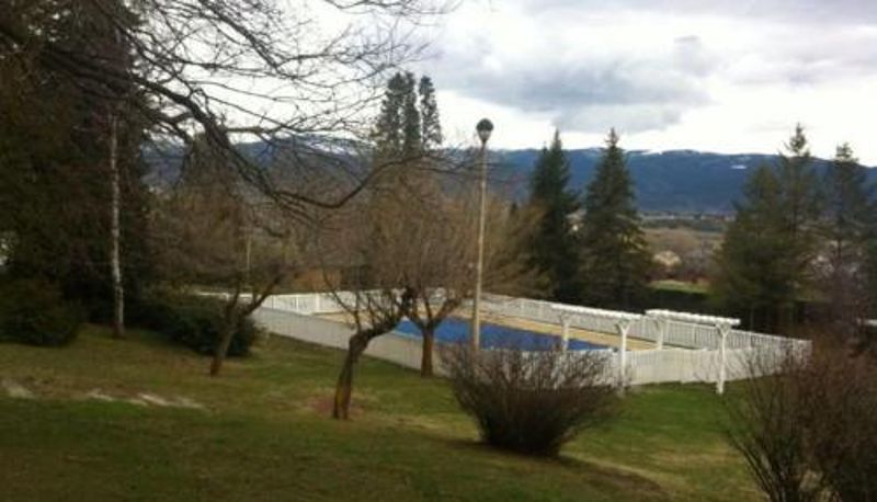 Daire - Apartamento con piscina en Enveitg
