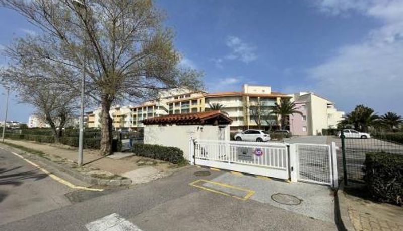 Camera standard - Saint-Cyprien - FR-1-106-52  animaux admis  parking T3 avec piscine