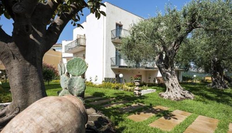 Información - Villa Collina