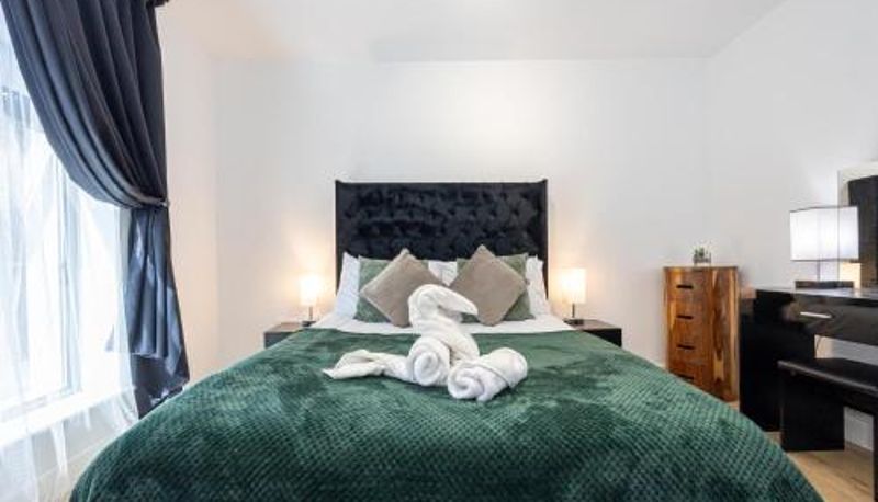 Apartment - Stylish 2-Bed Apartment in Manchester City Centre