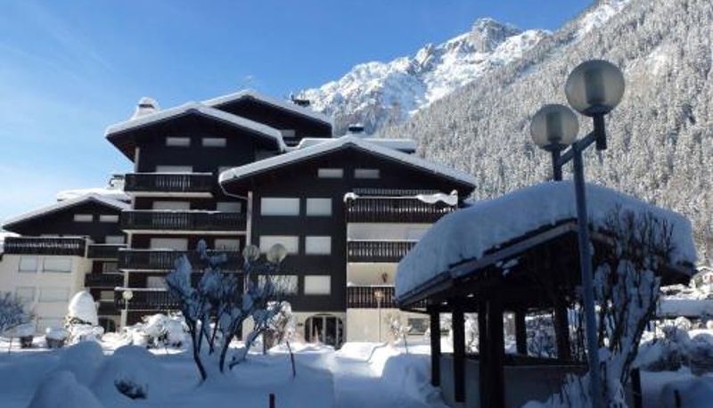Standart oda - proche centre Studio au pied des pistes à Chamonix avec parking privé