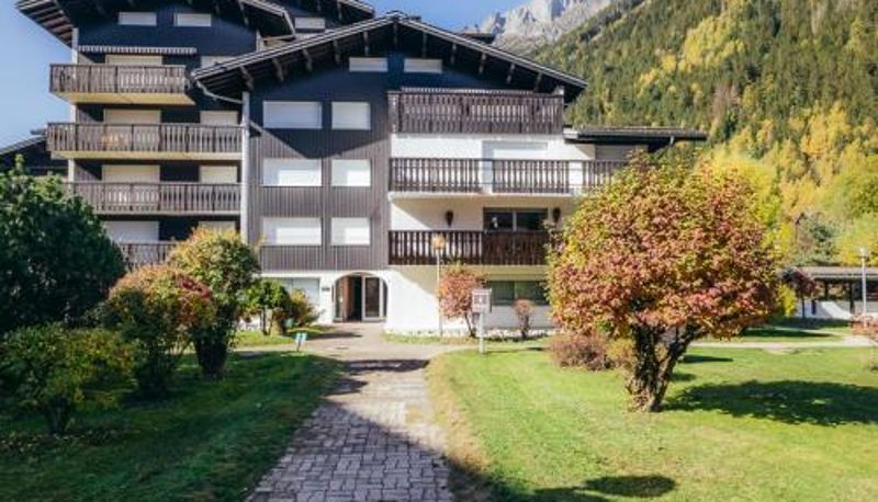 Standart oda - proche centre Studio au pied des pistes à Chamonix avec parking privé
