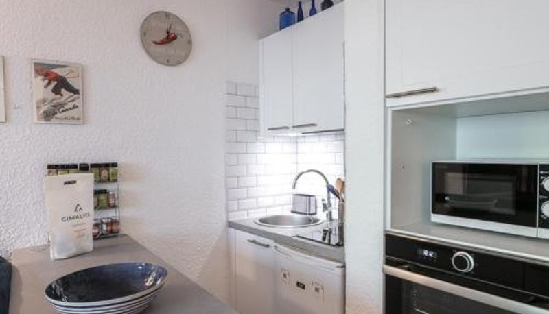 Bilgi - proche centre Studio au pied des pistes à Chamonix avec parking privé