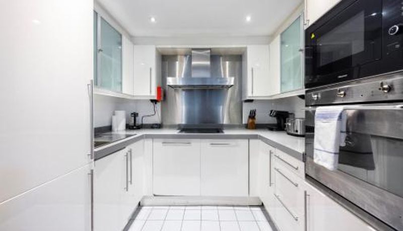 Apartamento - Crowne Views by Austin David Apartments