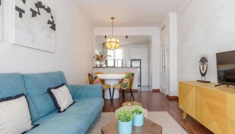 Info - Alameda XI Boutique Apartment by Caleta Homes