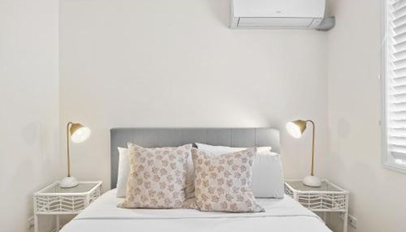 Zimmer - Regency 3 Bedroom Central Town House