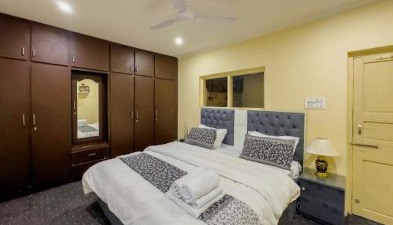 Apartamento - The Khayabaan - Your Fully Equipped Air-Conditioned Serviced Apartments in city centre