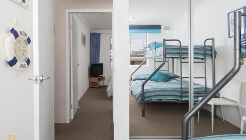 Apartment - Shoal Towers No 9