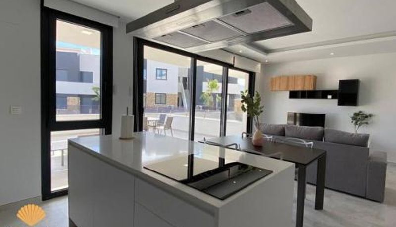 Appartement - Beautiful new south facing bungalow with large terrace