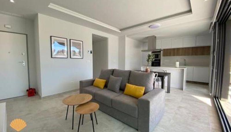 Info - Beautiful new south facing bungalow with large terrace
