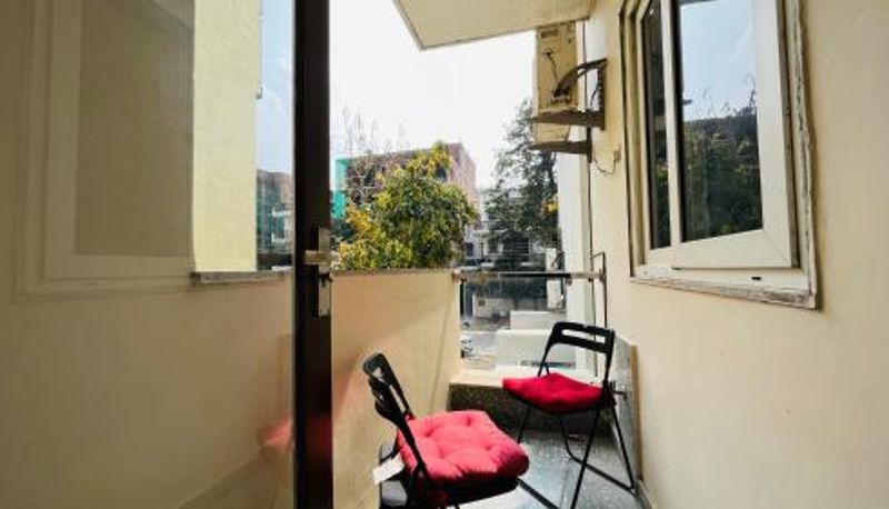 Ausblick - Lift  Balcony BluO Classic Studio DLF CyberCity - Kitchen
