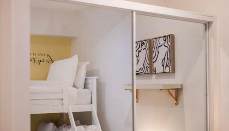Info - Sunset House - Oceanstays