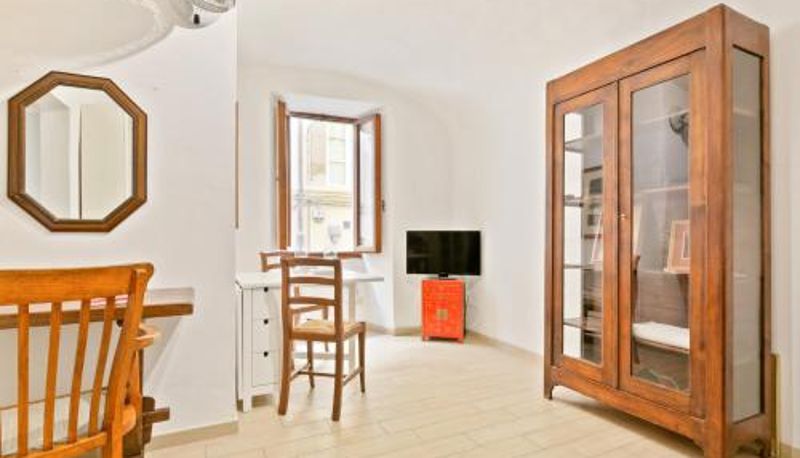 Info - GuestHost - Parioncino Central and Cozy Apartment