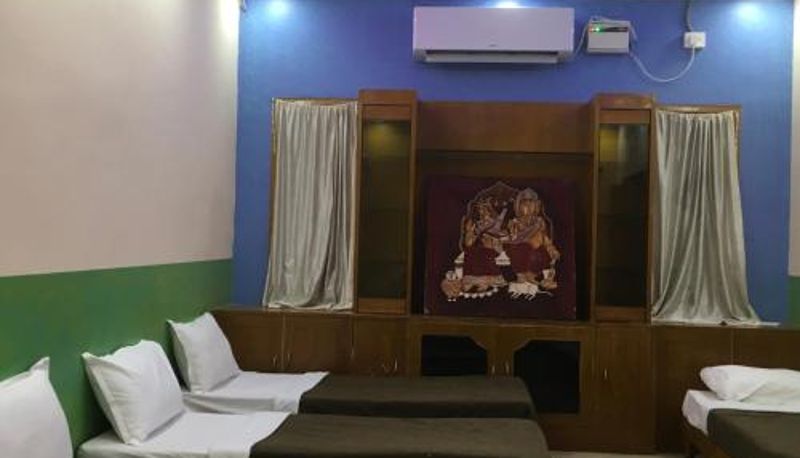 Pokój - Jayaram Service Appartments Tirupathi