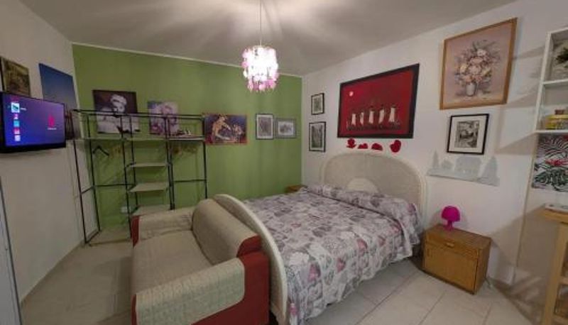 Información - air conditioning  40 m²  historic centre Modern Studio in Bari
