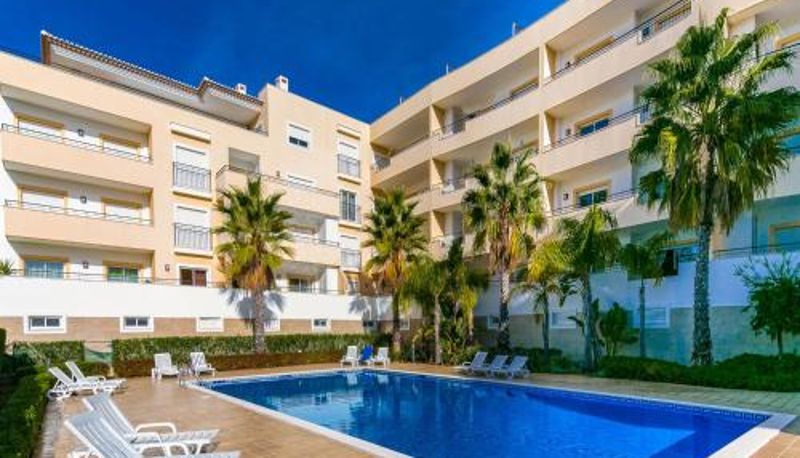Apartment - A04 - Large Modern 1 Bed Apartment with pool