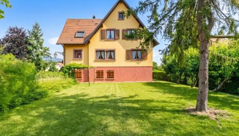 Extérieur de l'hôtel - Appartement charmant à Epfig avec vue sur jardin