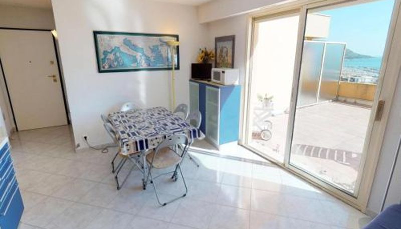 Standart oda - piscine et garage Petit 3P avec terrasse