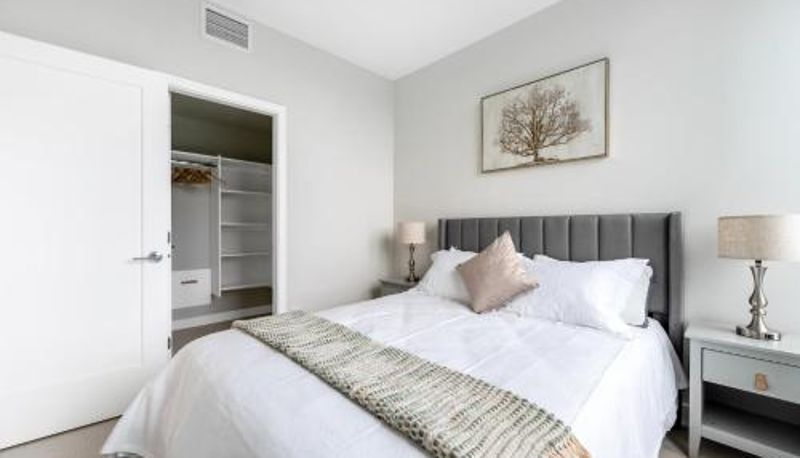 Standardzimmer - Modern Comfort at UBC: 1BR Condo near Campus