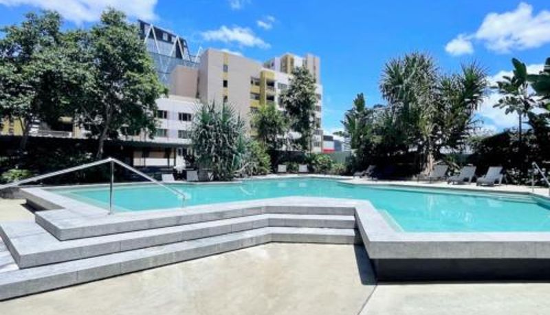 Informacje - Modern Homely 2BR APT w Parking Bowen Hills