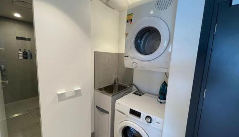 Informacje - Modern Homely 2BR APT w Parking Bowen Hills
