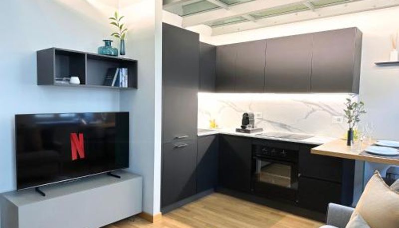 Apartament - Jacuzzi Luxury Apartment in the Town Centre