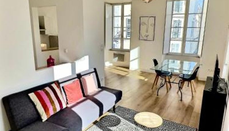 Apartament - au cœur du quartier du château WonderHost