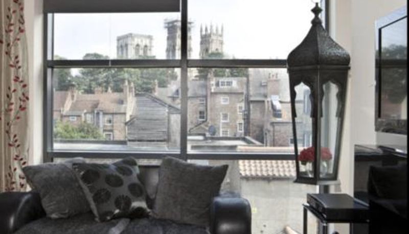 Info - Churchill Apartments