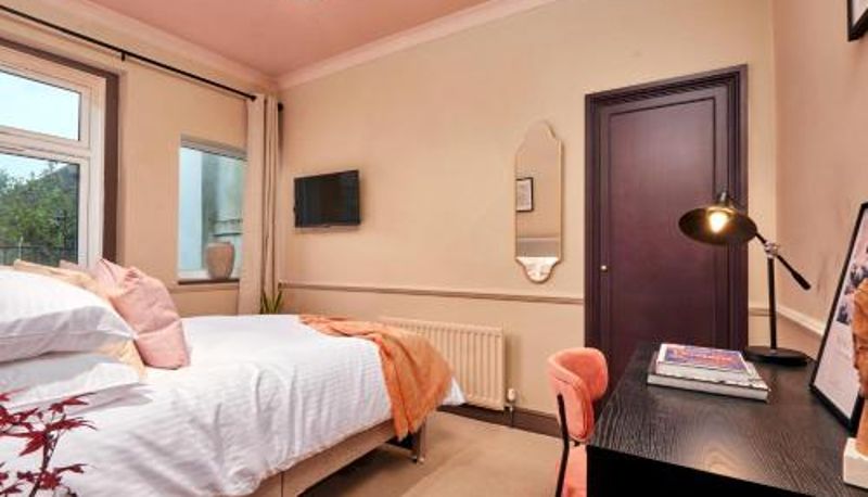 Info - Settle in Winchester - Stylish Self Check-In Rooms